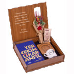 Pencere Tasarımlı Yerçekimli Karanfil Kitaplı Hediye Seti