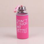 Don't Touch My Bottle Kılıflı Cam Matara Pembe