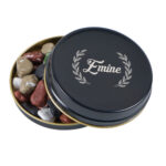 Çakıl Taşı Çikolatalı Kişiye Özel Siyah Metal Kutu