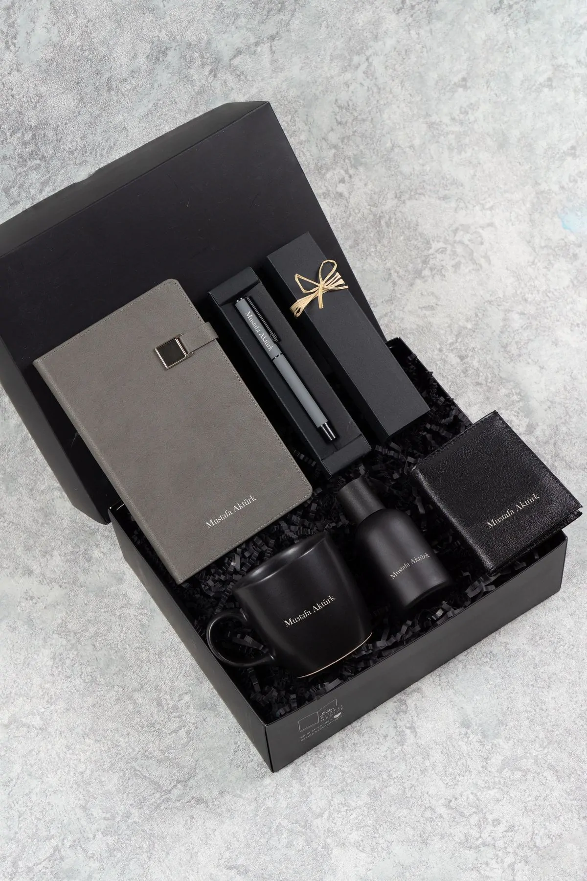 Stil Sahibi Erkeğe Kişiye Özel Sevgililer Günü Hediye Seti - Görsel 2