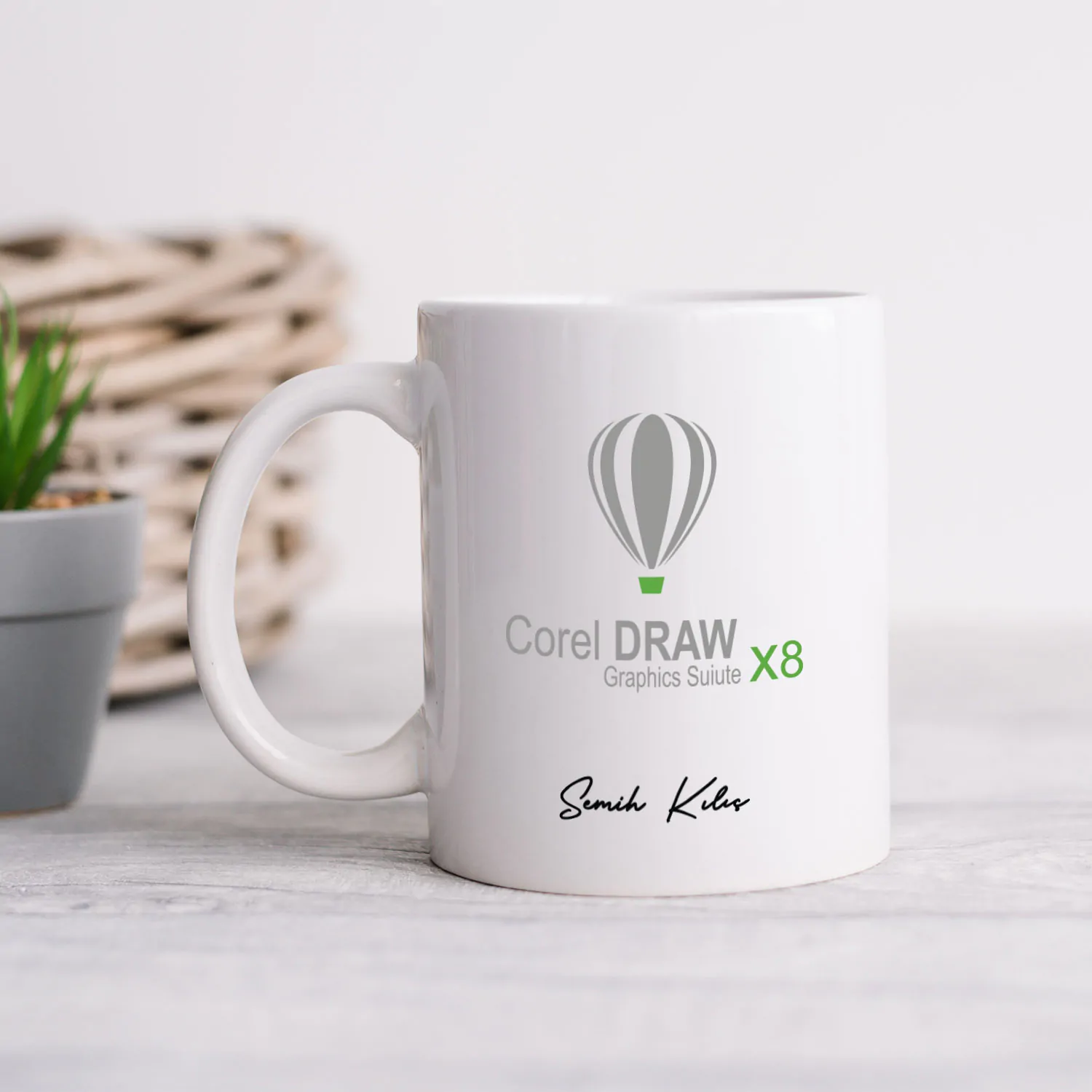 Grafik Tasarımcıya Hediye / CorelDRAW Tasarımlı İsme Özel Kupa - Görsel 1