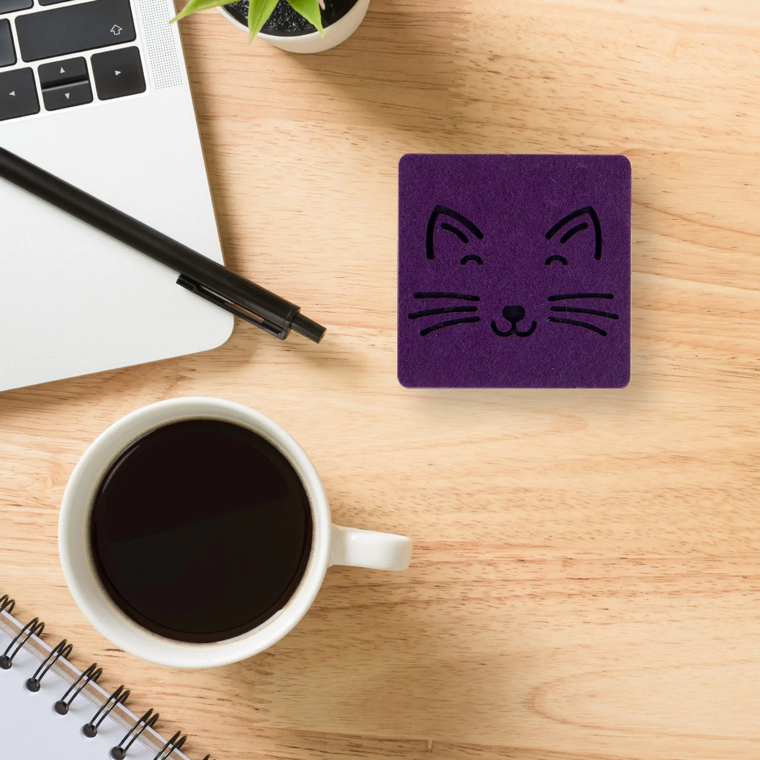 Mor Kedi Tasarımlı Keçe Kupa Altlığı - Görsel 1