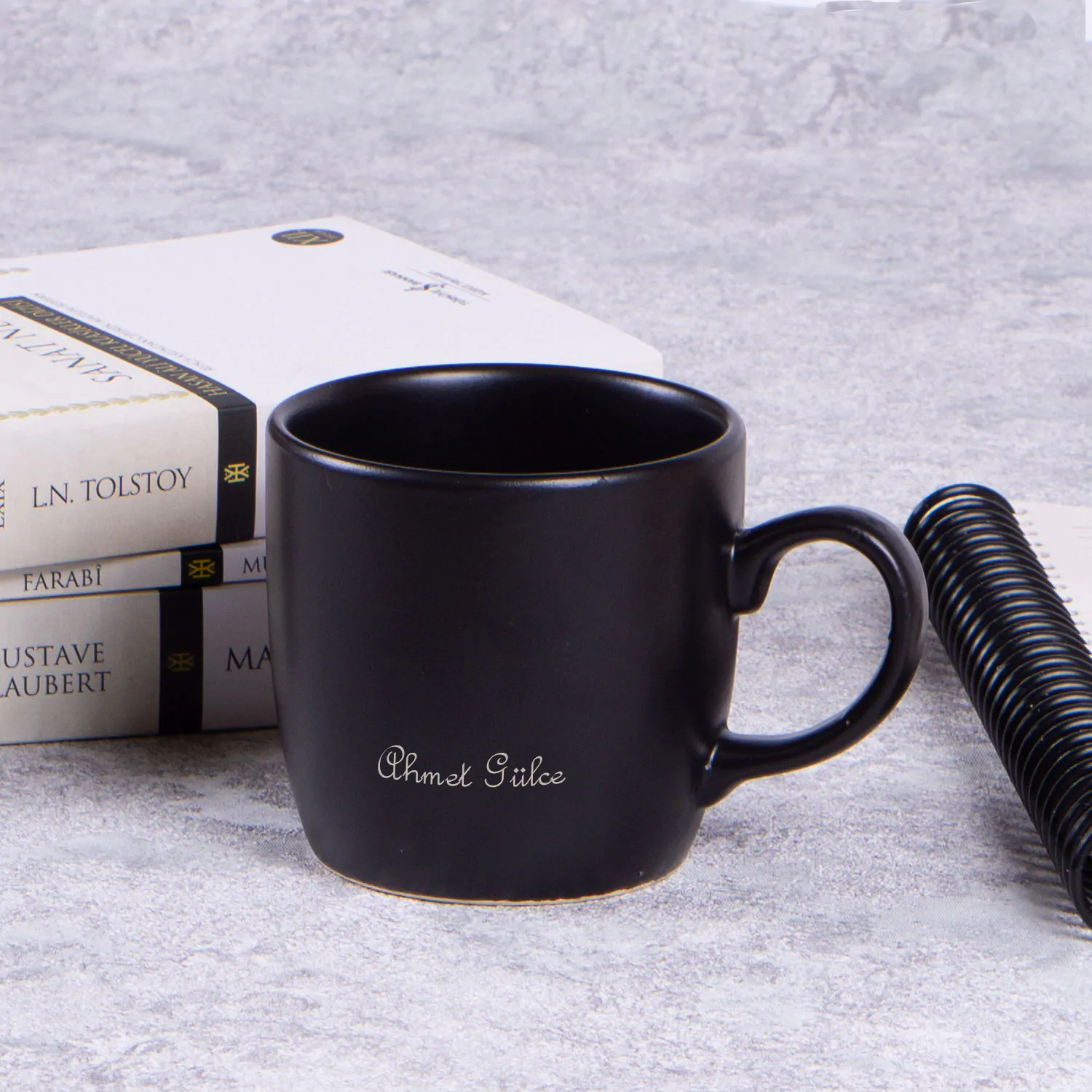 sade_siyah_kupa.jpg Ajanda Kupa Kalem Hediye Kutusu - Görsel 3