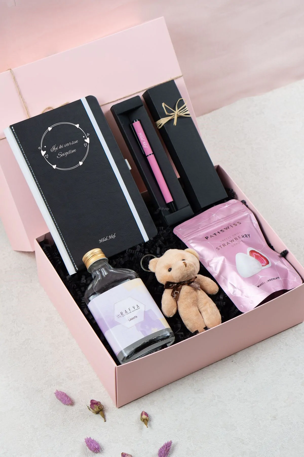 Sevgiliye İsme Özel İyi Ki Varsın Sevgililer Günü Hediyesi - Görsel 1