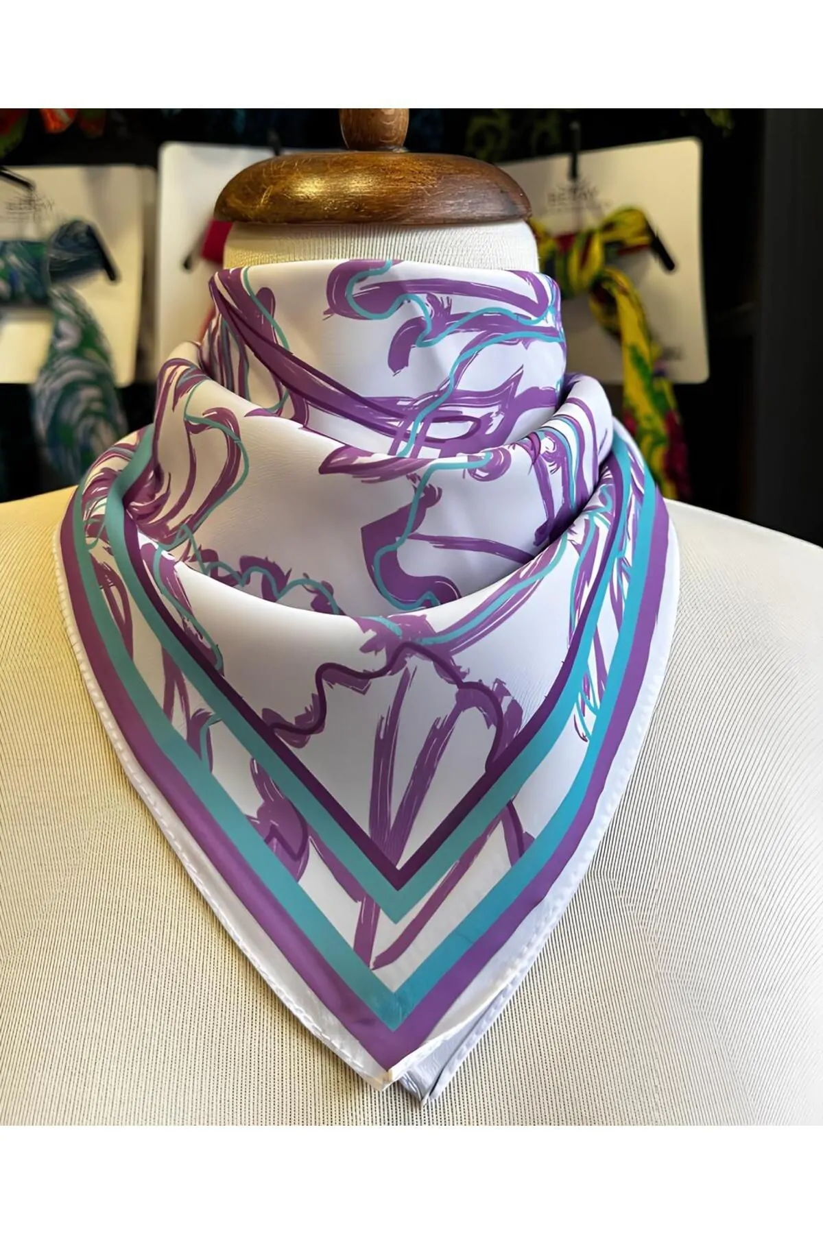 8 Mart Dünya Kadınlar Günü Hediyesi - İsme Özel Termos Fular Çikolata Kolonya Hediye Seti - Görsel 2